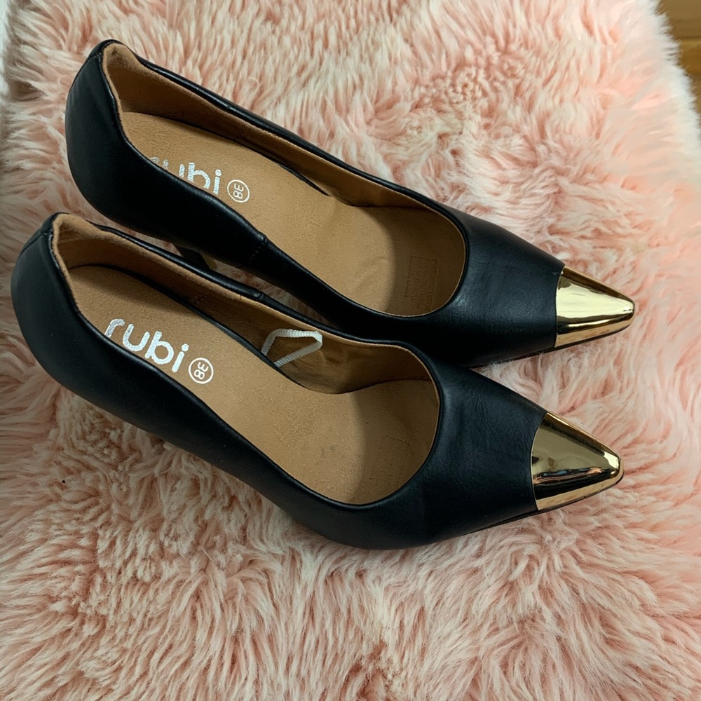 Rubi Gold Toe heels